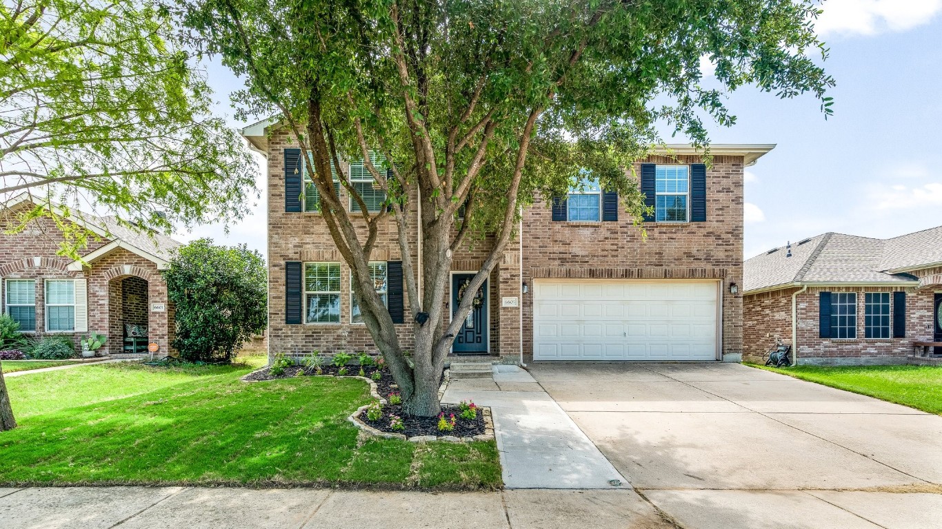 6605 Saddleback Drive Denton TX 76210