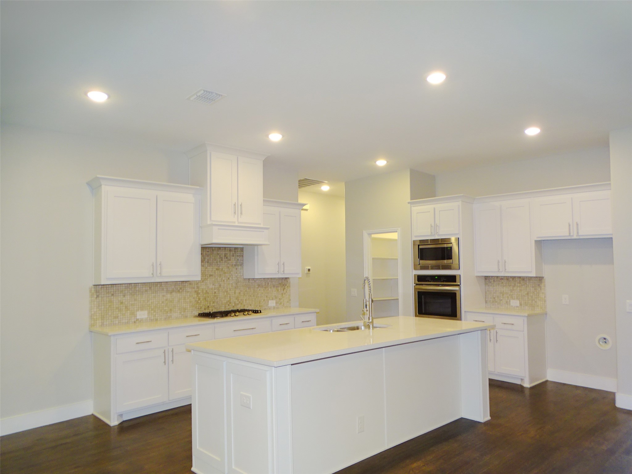 2125 Flora Lane Desoto TX 75115