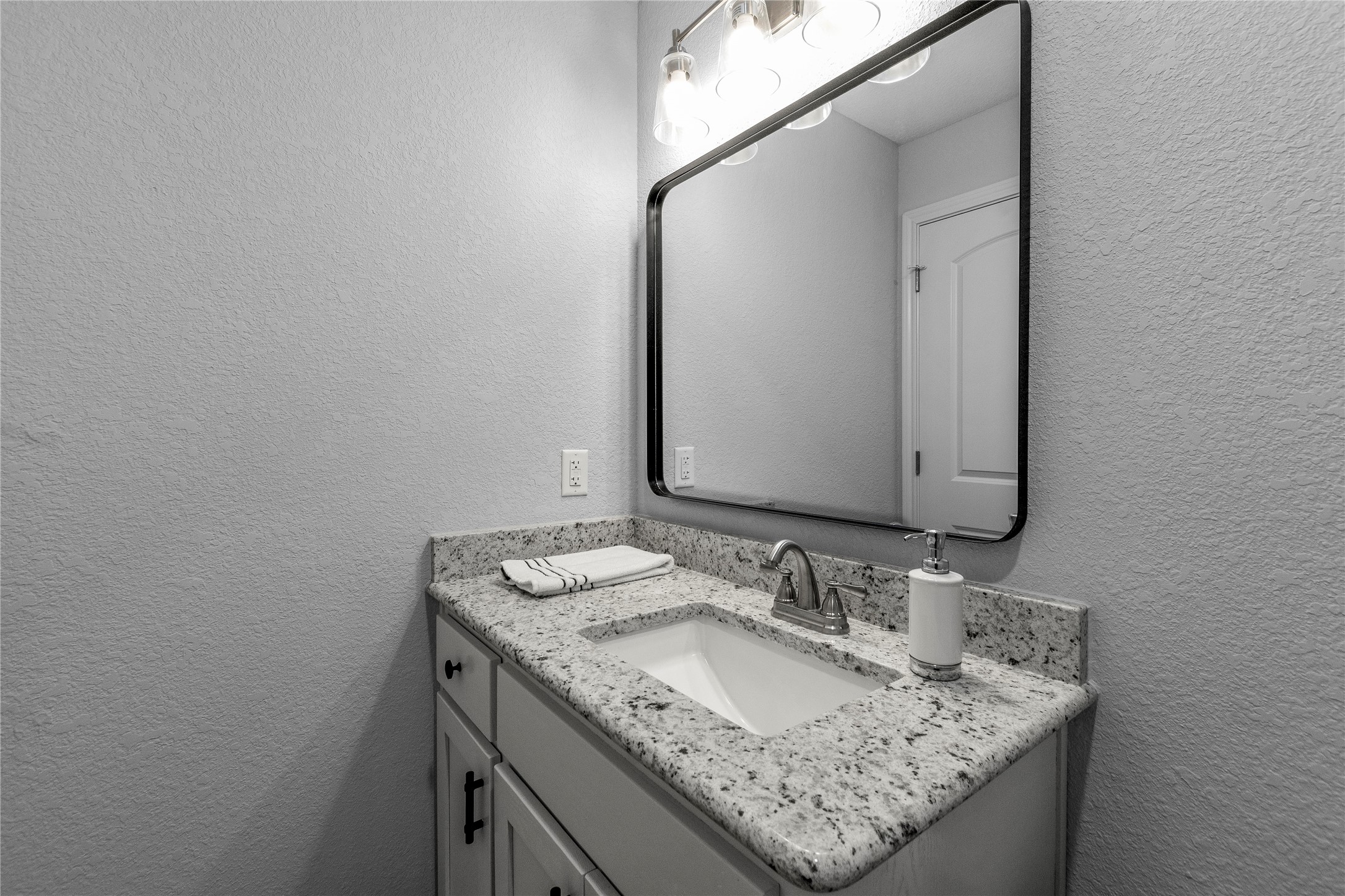 314 Oak Creek Drive Tool TX 75143