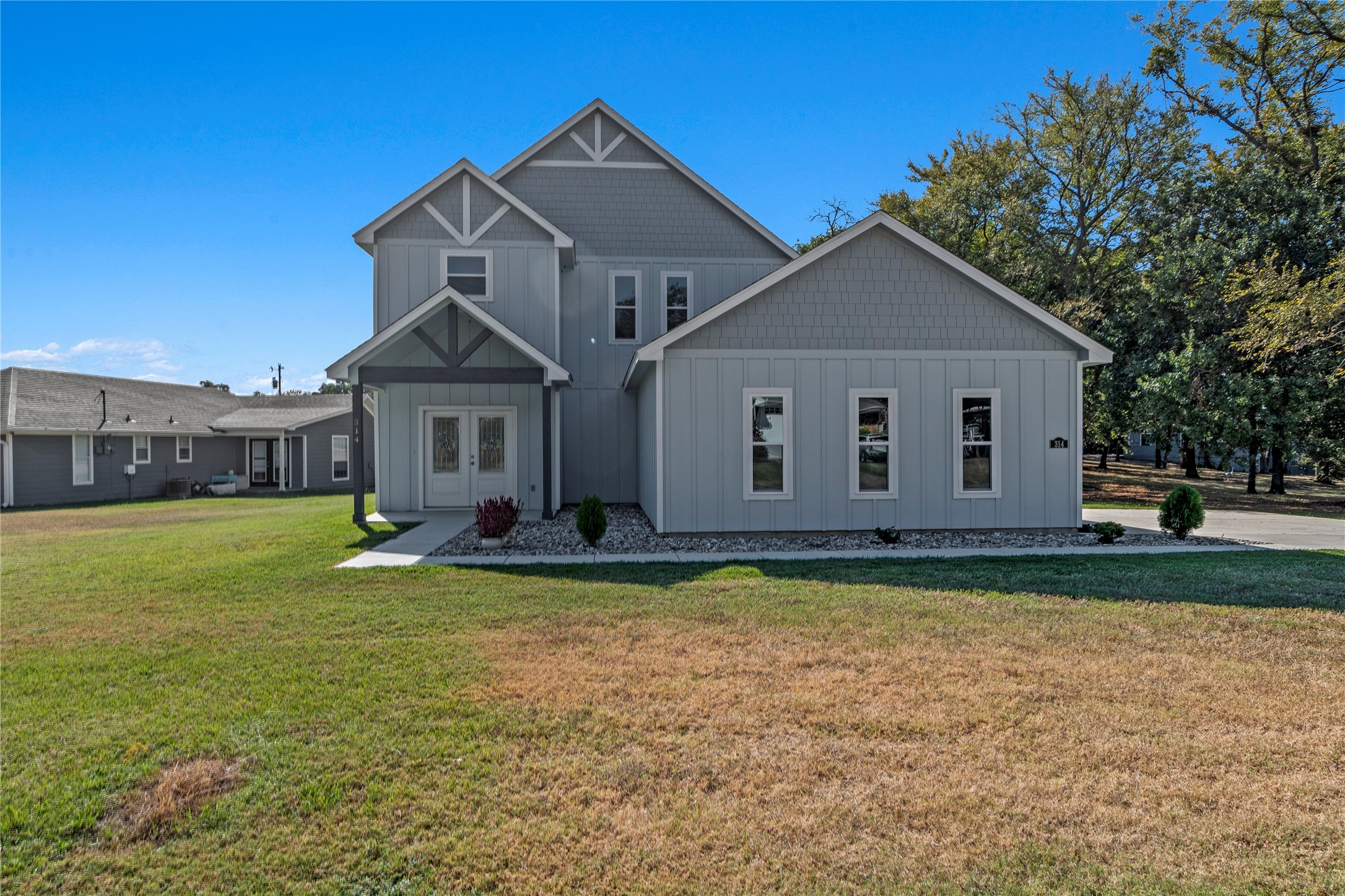 314 Oak Creek Drive Tool TX 75143