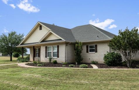 1211 W Fm 922 Valley View TX 76272