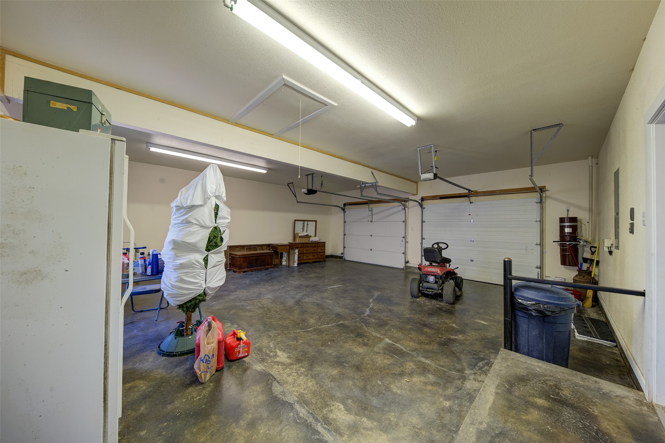 1211 W Fm 922 Valley View TX 76272