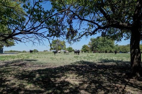 1211 W Fm 922 Valley View TX 76272
