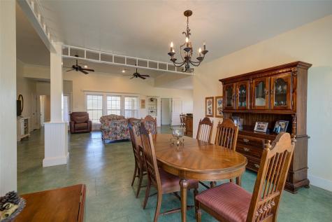 1211 W Fm 922 Valley View TX 76272