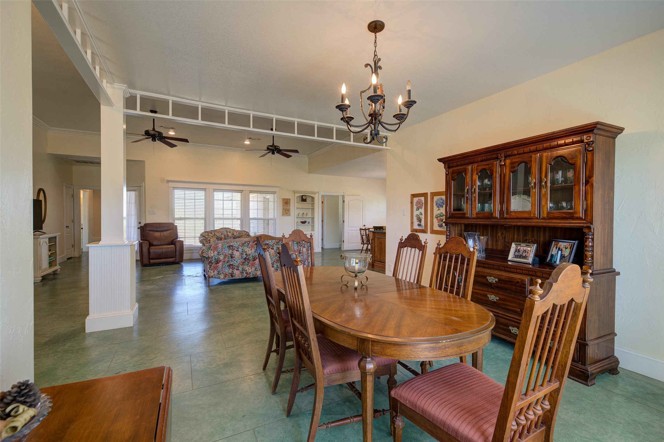 1211 W Fm 922 Valley View TX 76272