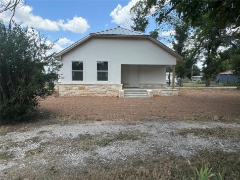1402 W Sunset Street San Saba TX 76877
