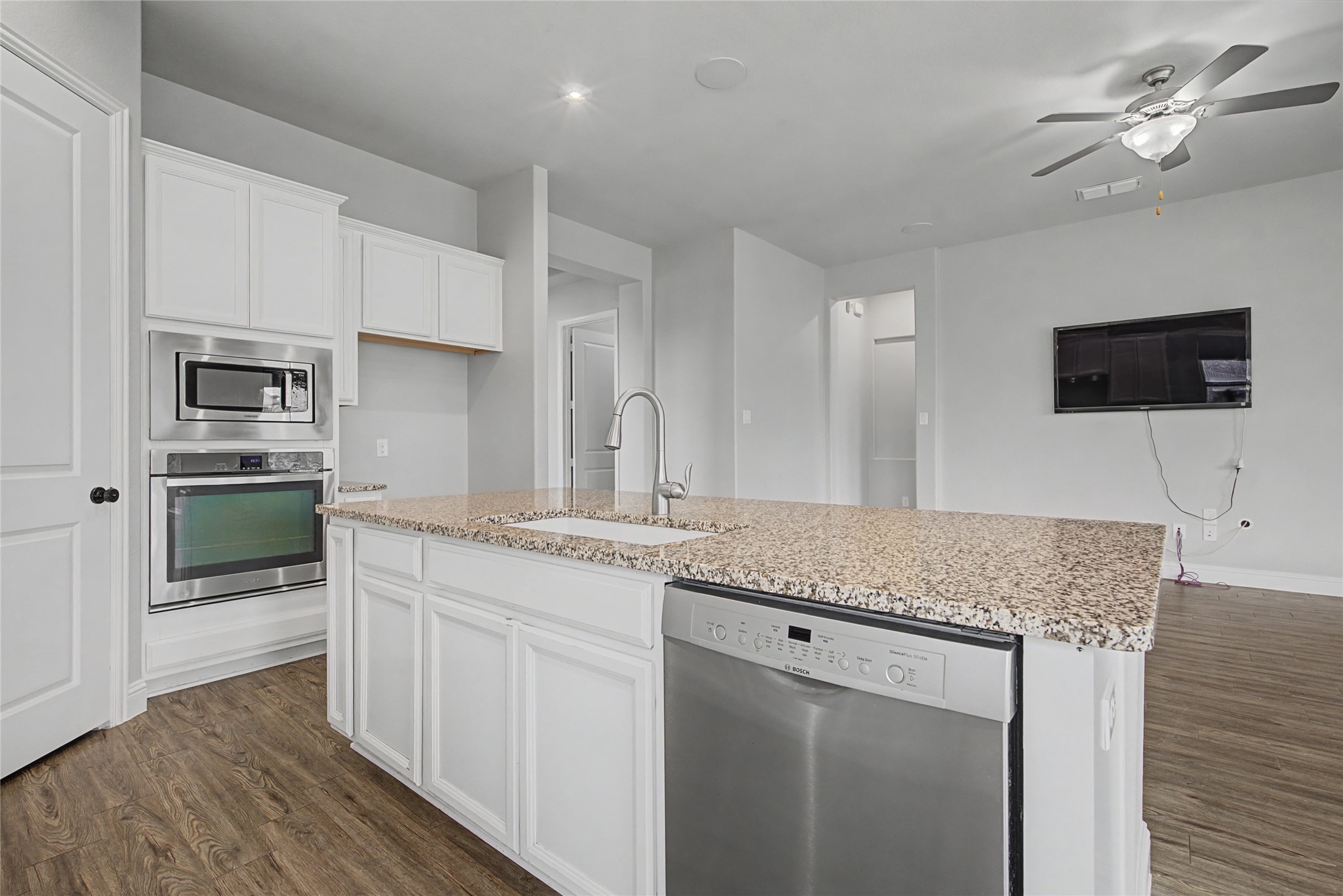 2215 Stanhill Drive Corinth TX 76210