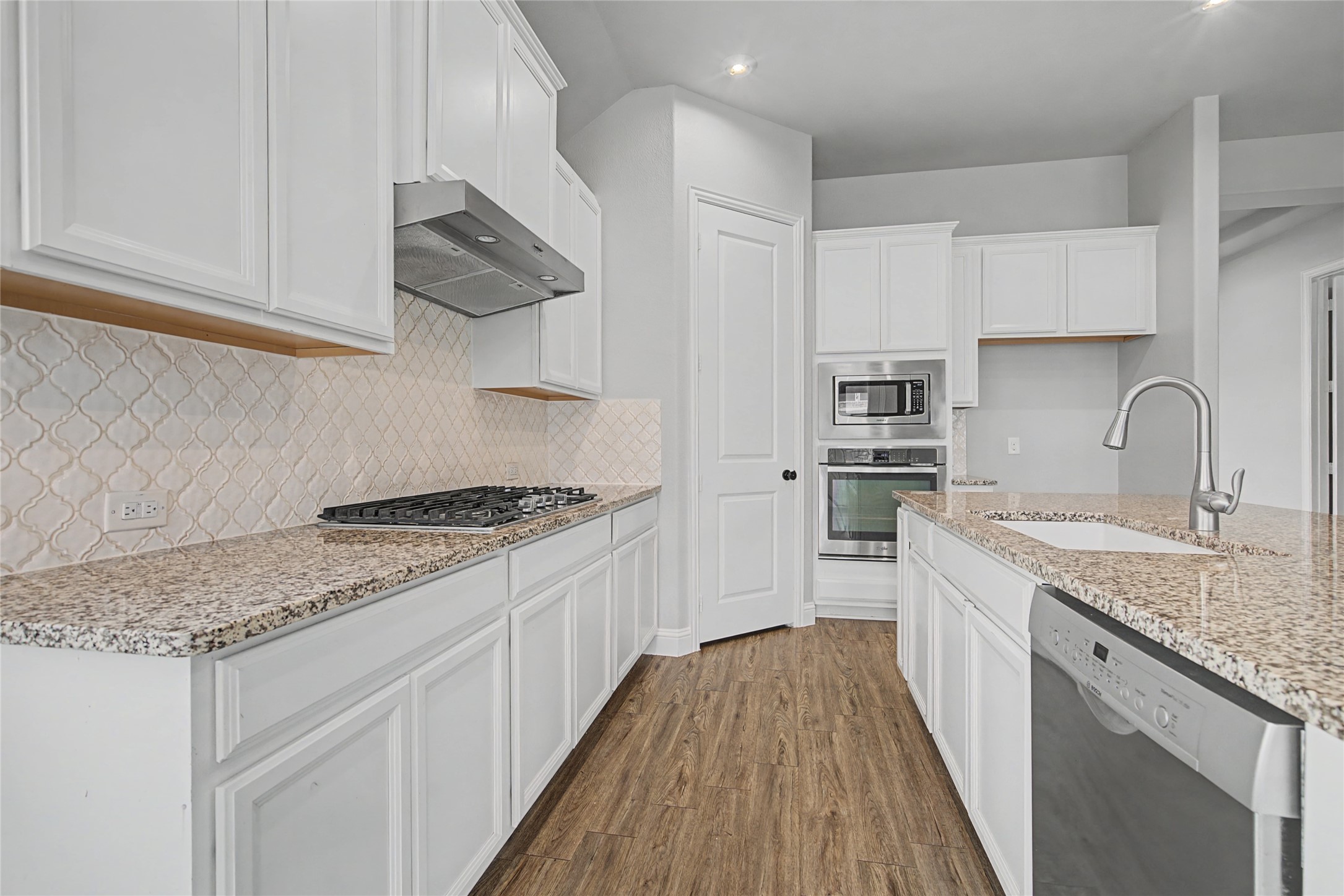 2215 Stanhill Drive Corinth TX 76210