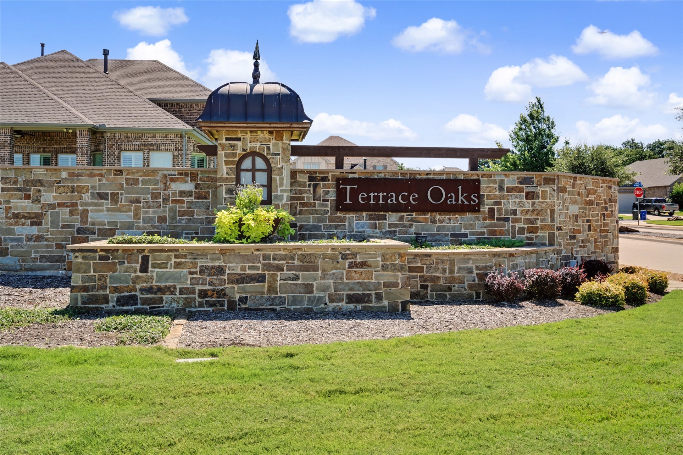 2215 Stanhill Drive Corinth TX 76210