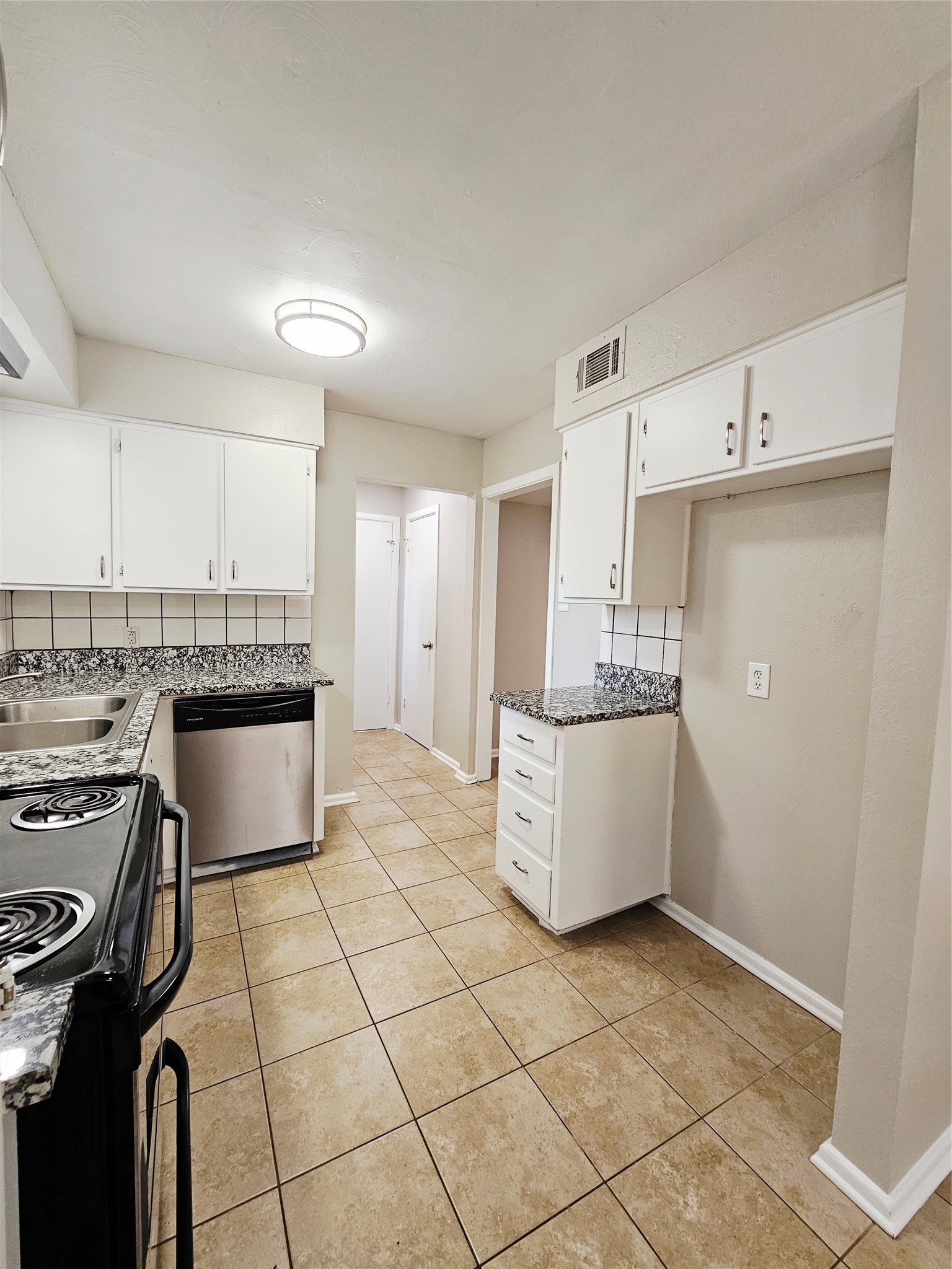 745 W Cedar Street Hurst TX 76053