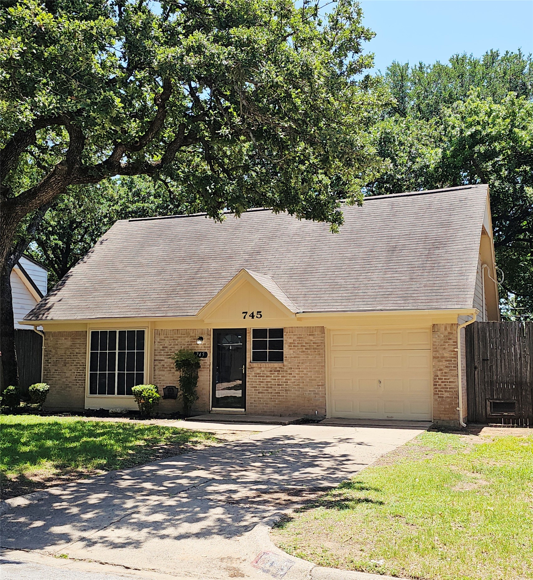 745 W Cedar Street Hurst TX 76053