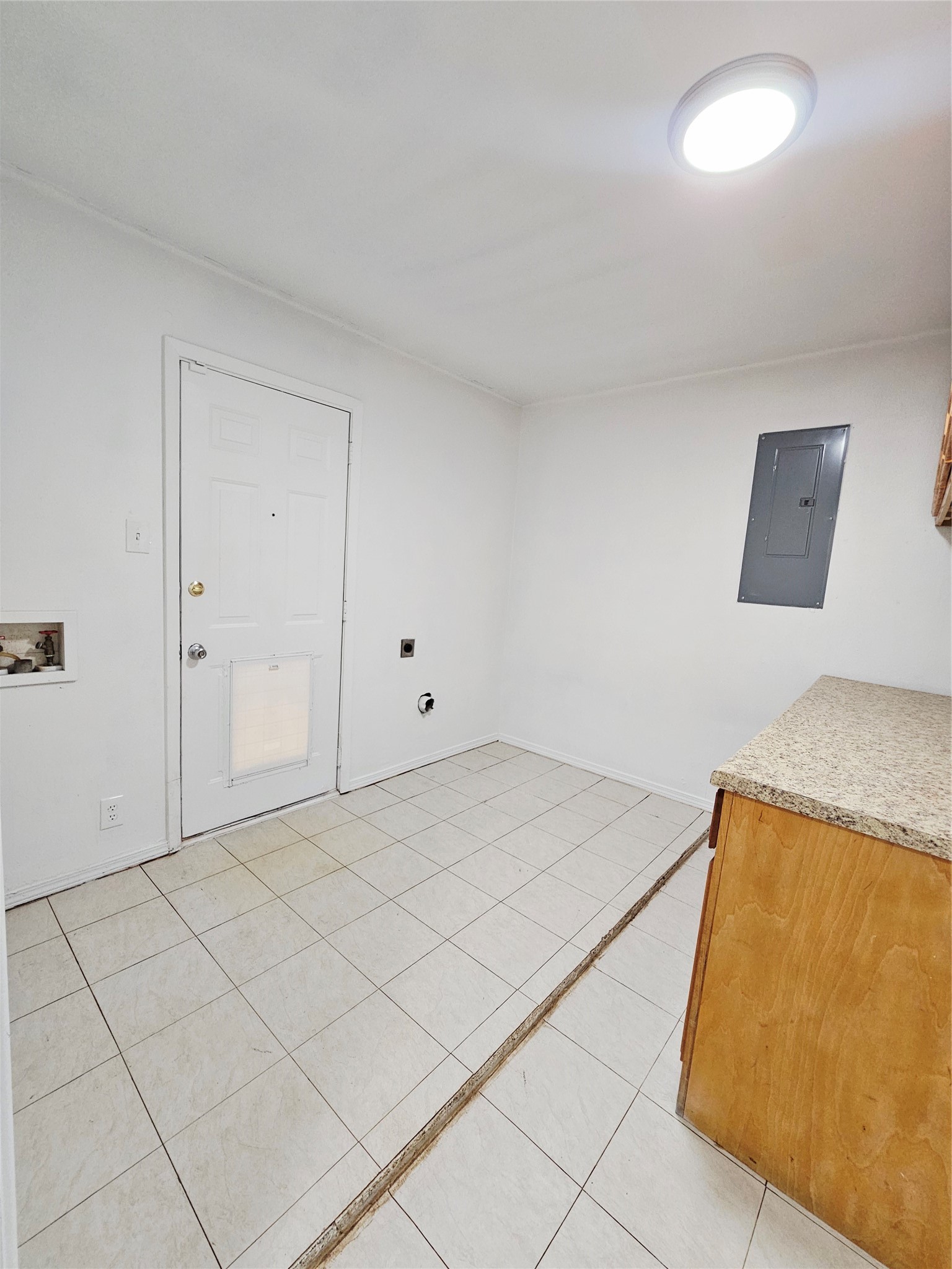 745 W Cedar Street Hurst TX 76053