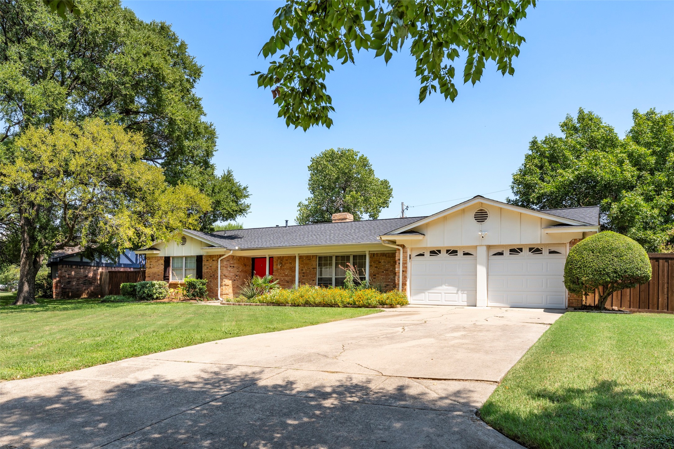3612 Holland Drive North Richland Hills TX 76180