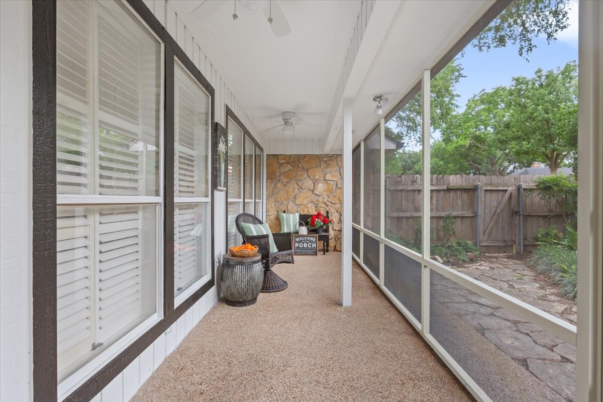 9519 Oak Springs Drive Woodway TX 76712