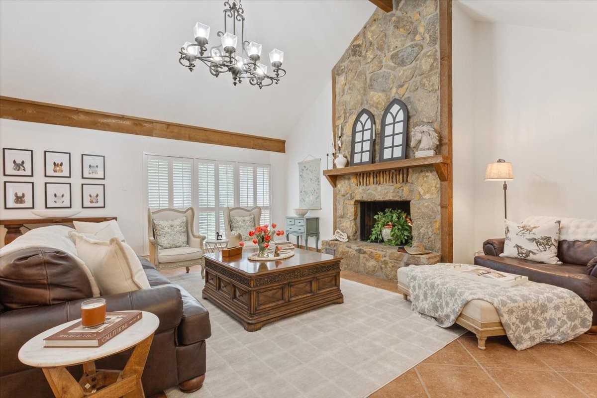 9519 Oak Springs Drive Woodway TX 76712