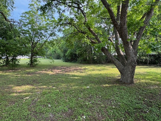 727 E 3rd Street Mcgregor TX 76657