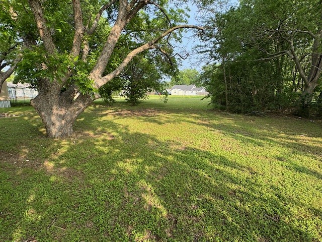 727 E 3rd Street Mcgregor TX 76657