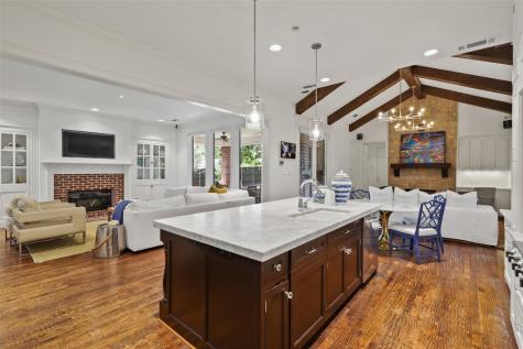 6637 Gaston Avenue Dallas TX 75214