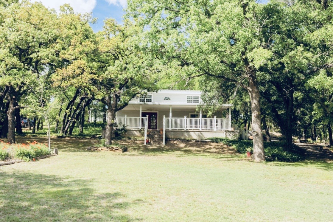 726 County Road 463 Eastland TX 76448