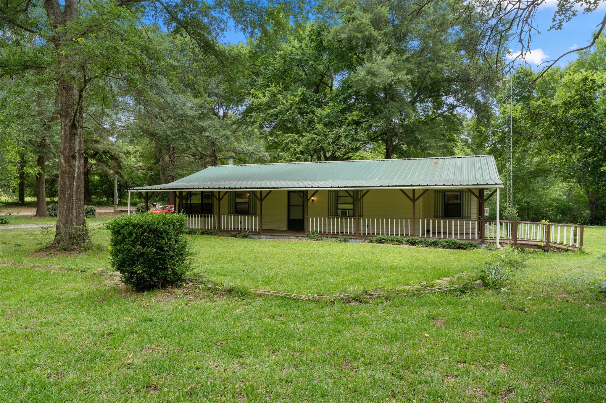 18459 Fm 16 E Winona TX 75792