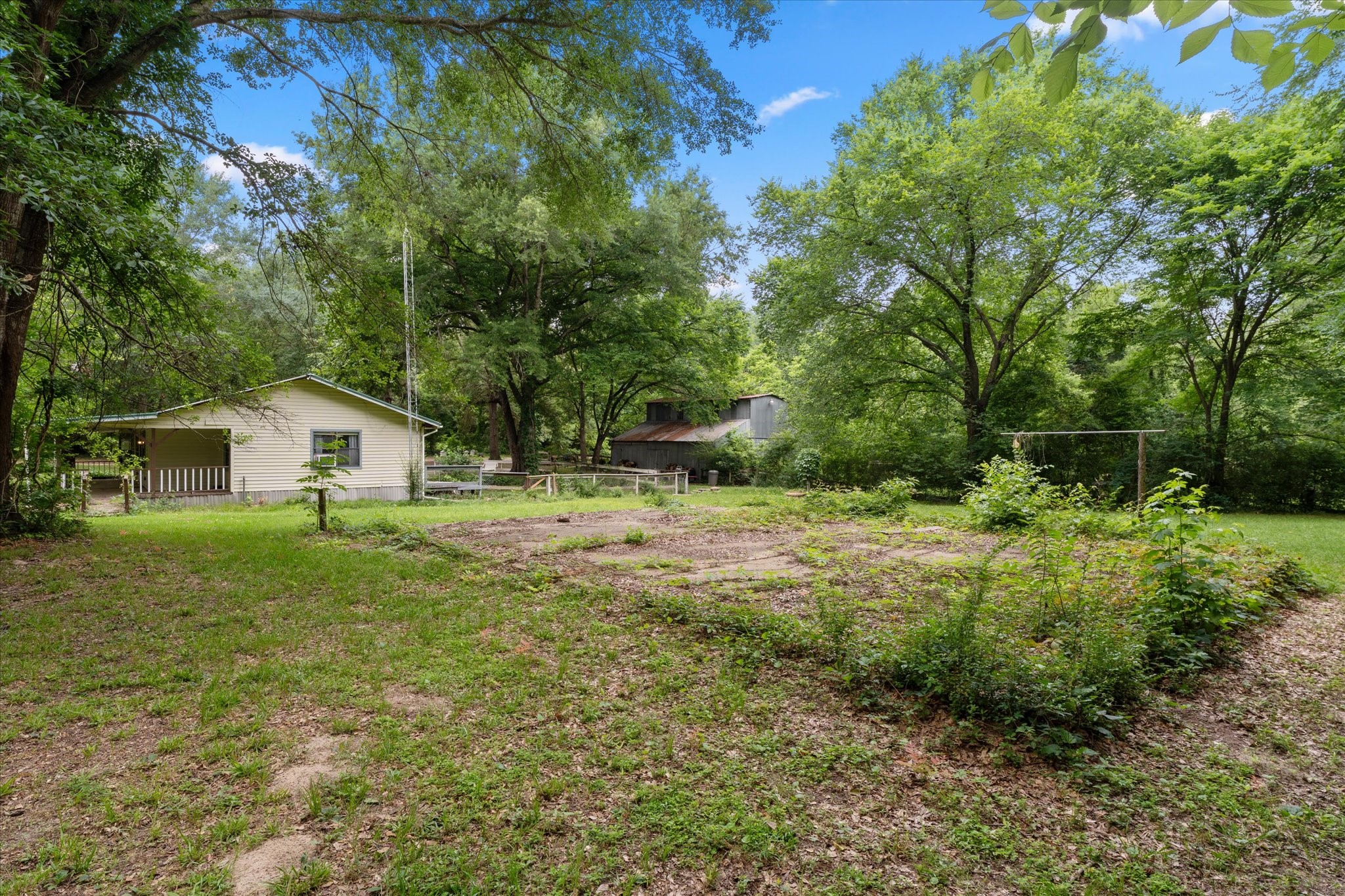 18459 Fm 16 E Winona TX 75792
