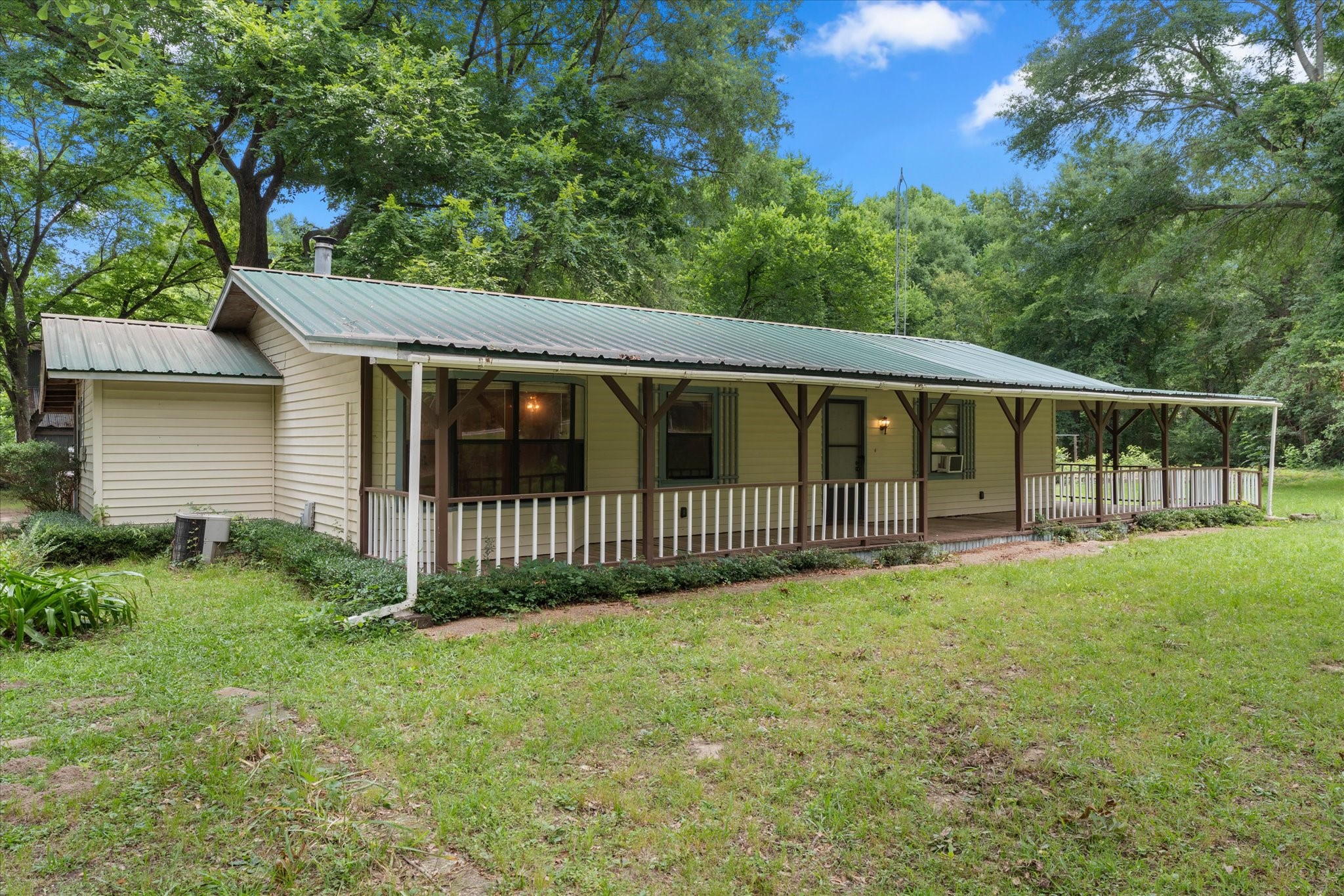 18459 Fm 16 E Winona TX 75792