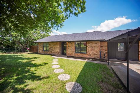 304 Moore Street Jacksboro TX 76458