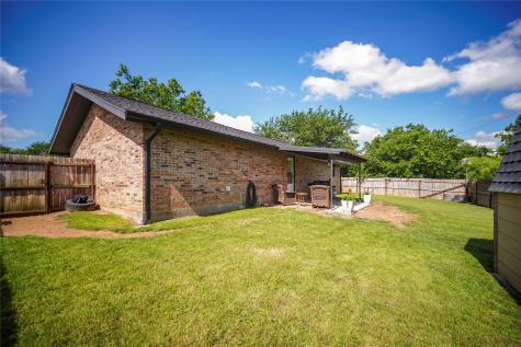 304 Moore Street Jacksboro TX 76458