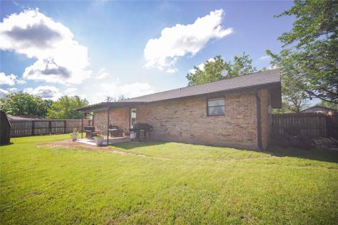 304 Moore Street Jacksboro TX 76458
