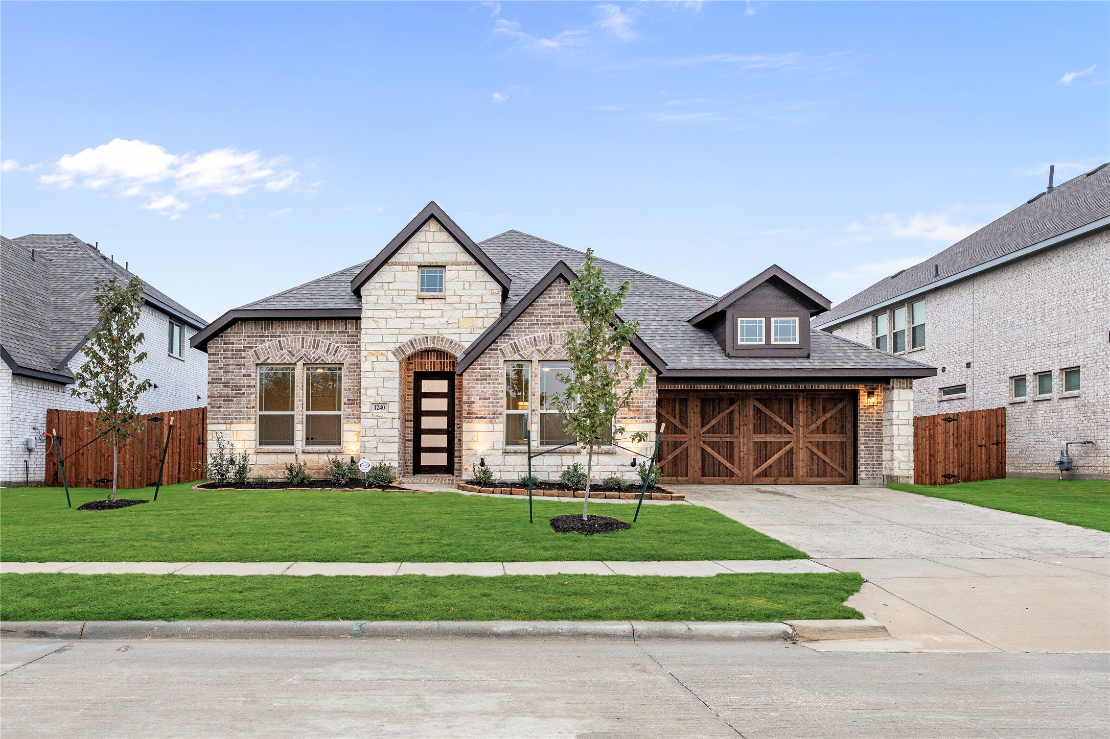 1240 Amberwood Lane Red Oak TX 75154