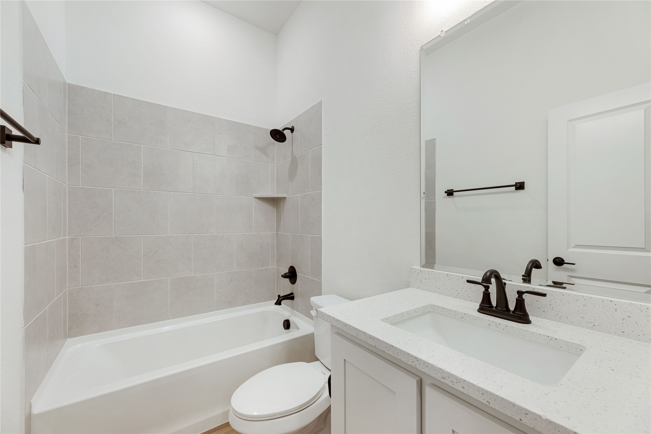 1240 Amberwood Lane Red Oak TX 75154