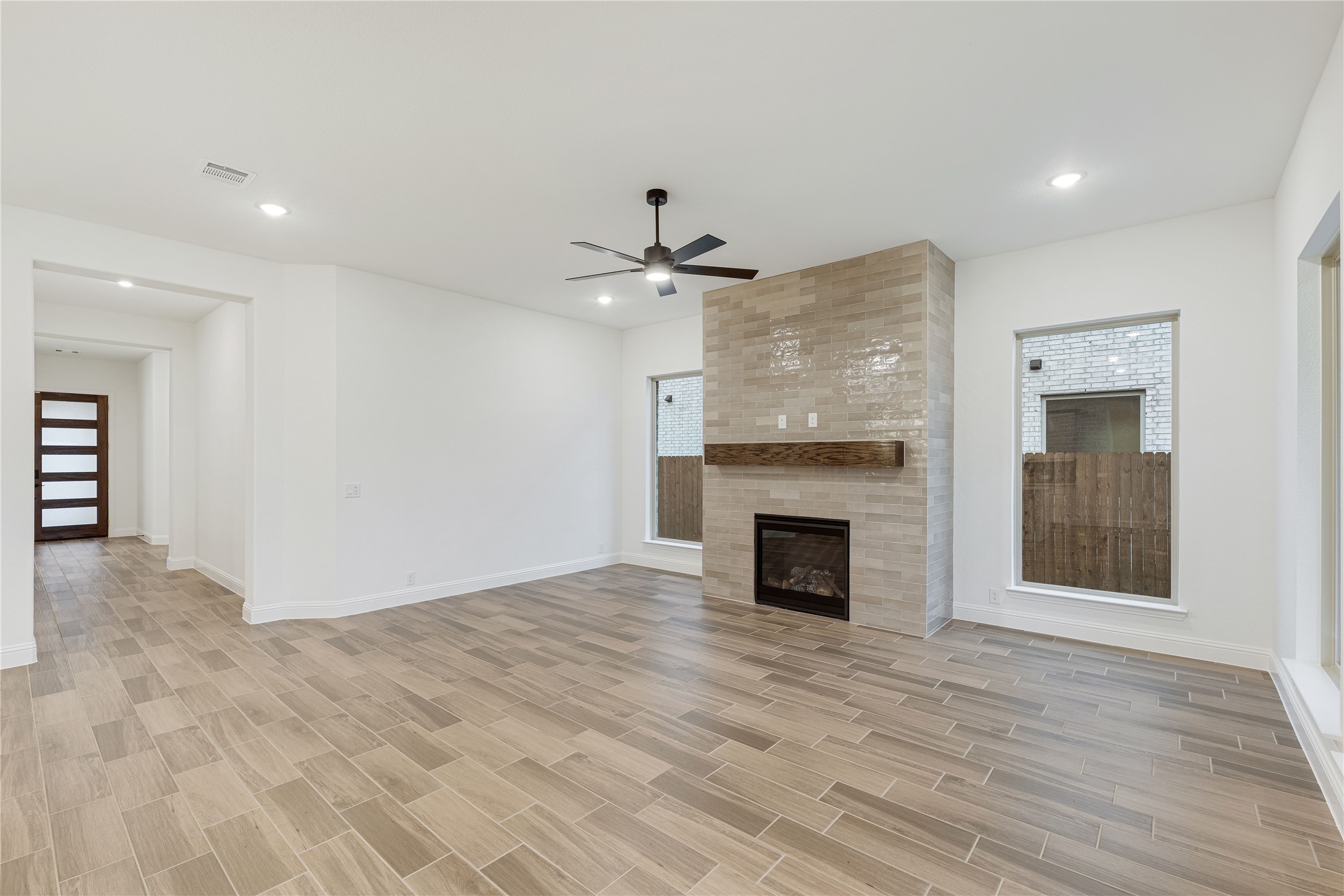 1240 Amberwood Lane Red Oak TX 75154