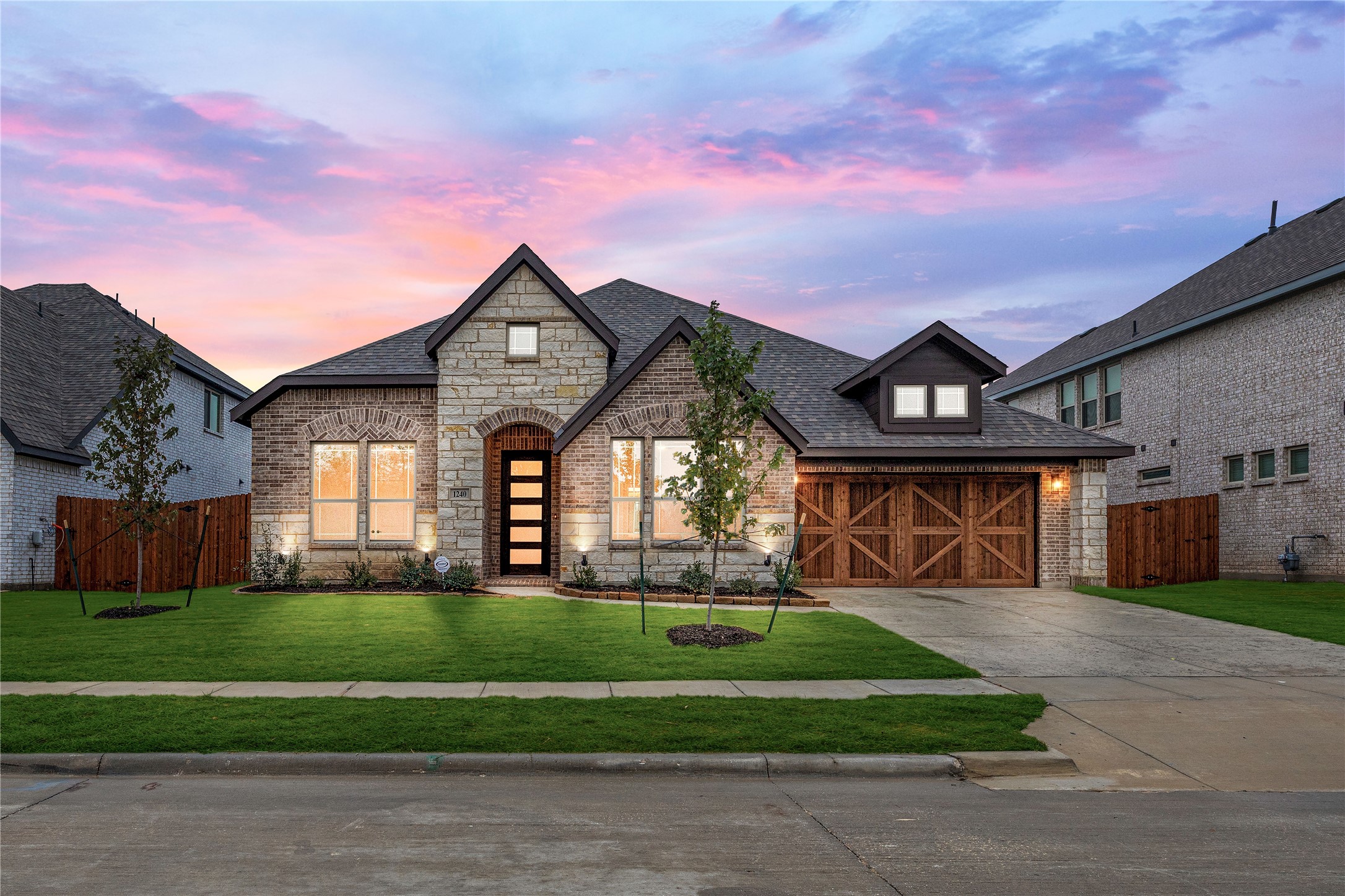 1240 Amberwood Lane Red Oak TX 75154