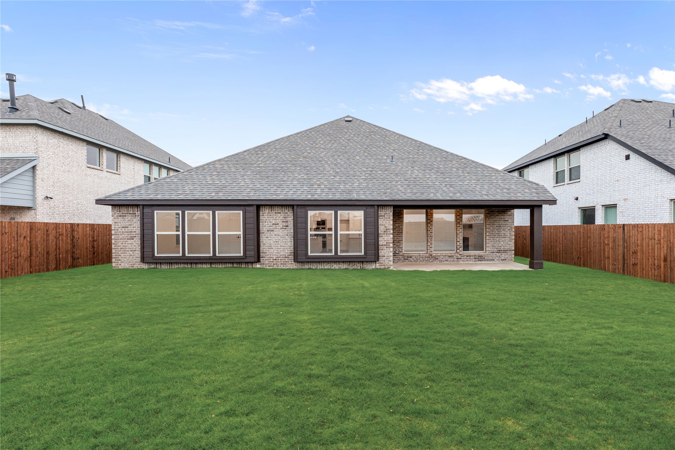 1240 Amberwood Lane Red Oak TX 75154