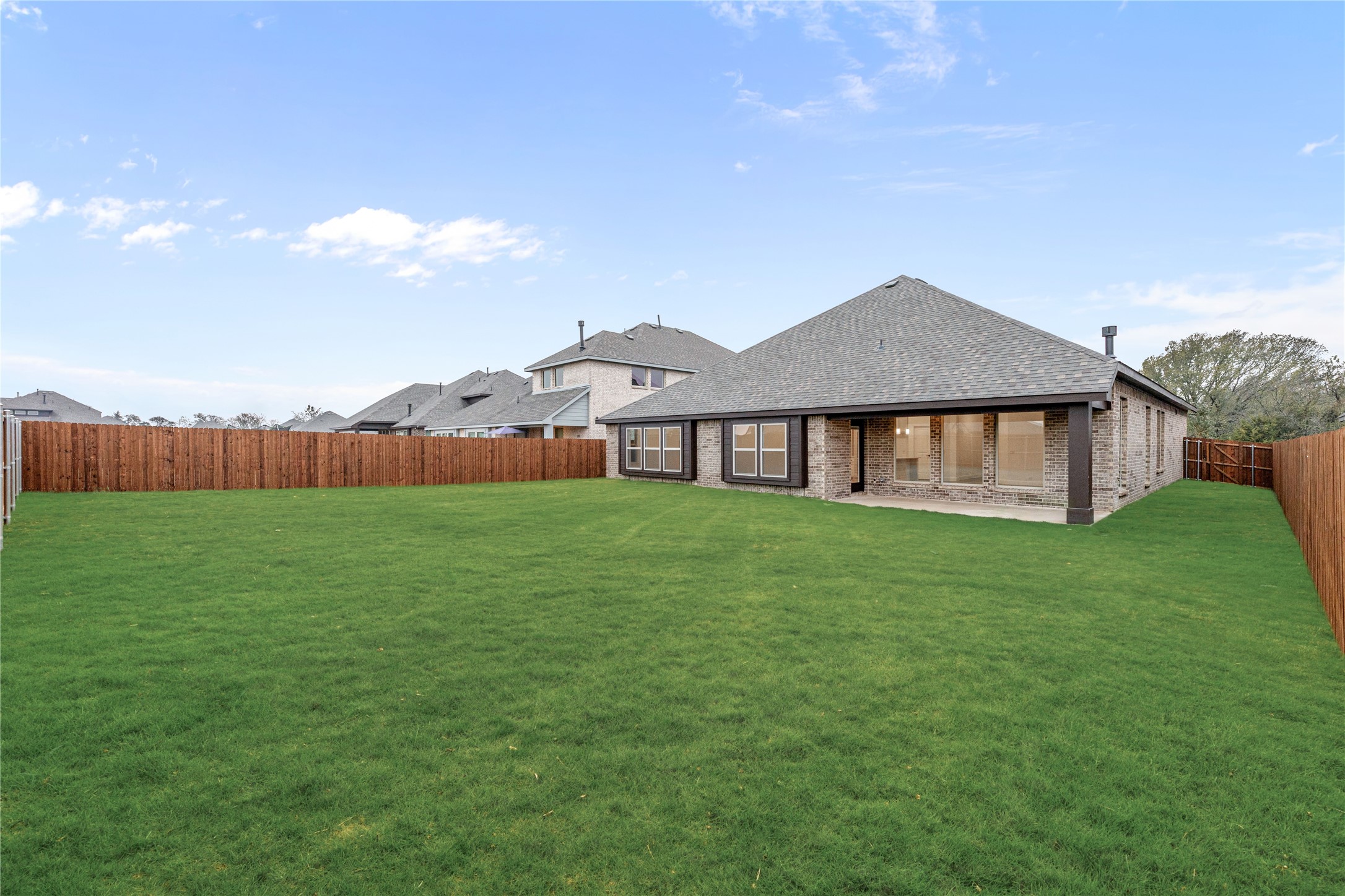1240 Amberwood Lane Red Oak TX 75154