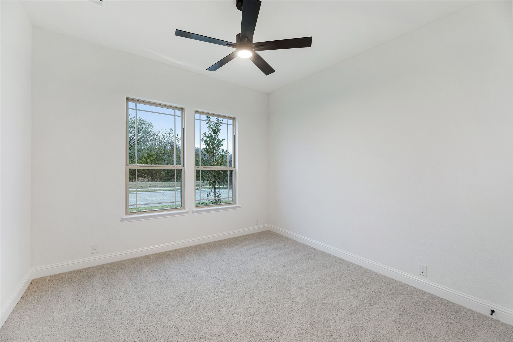 1240 Amberwood Lane Red Oak TX 75154