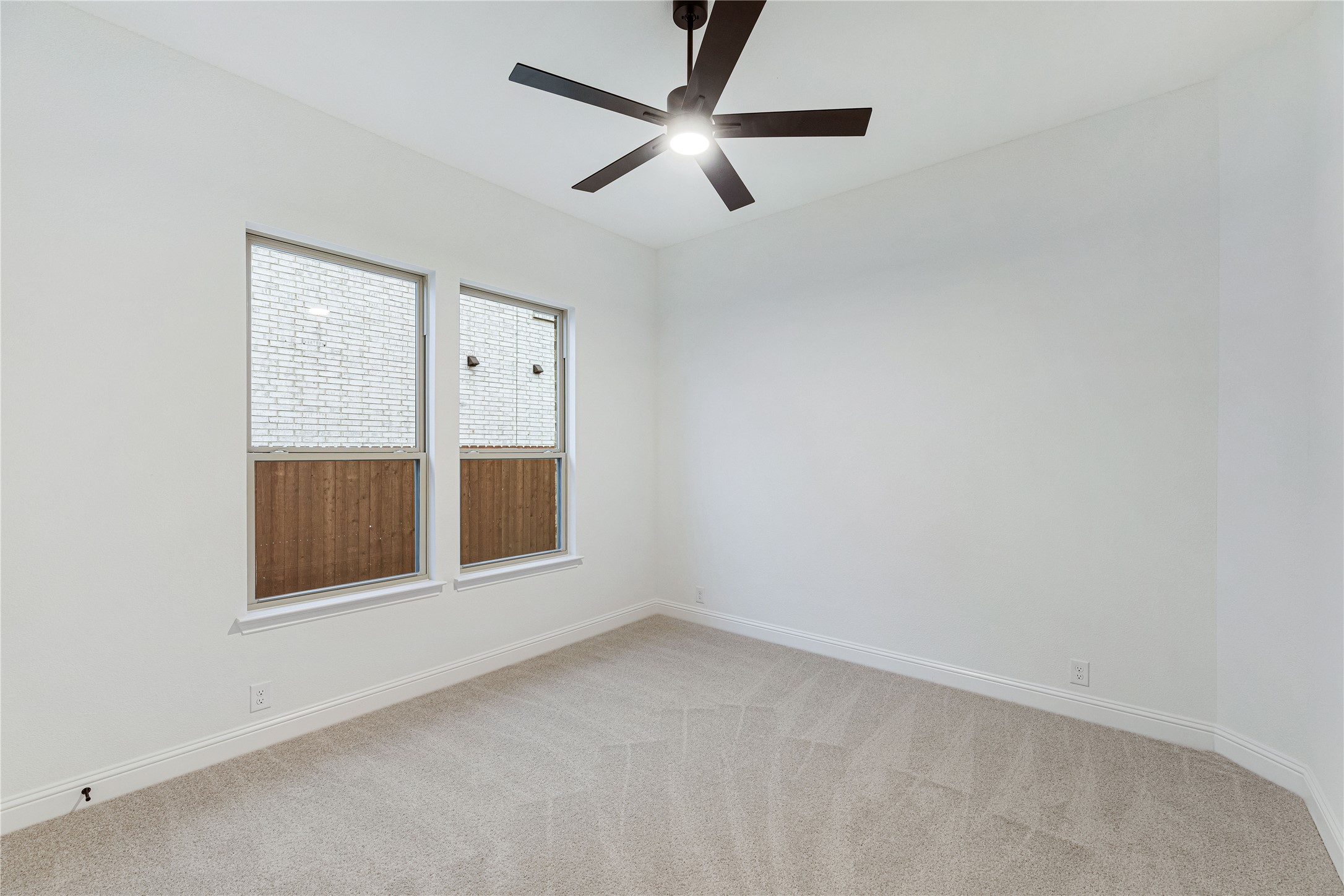 1240 Amberwood Lane Red Oak TX 75154