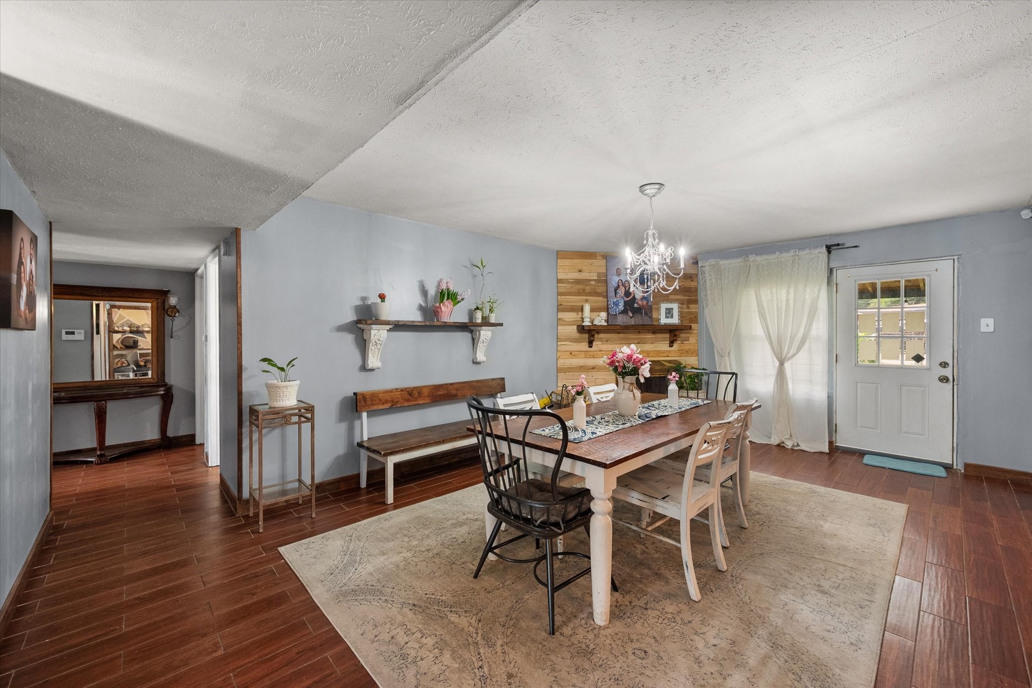 609 Columbine Lane Grand Prairie TX 75052