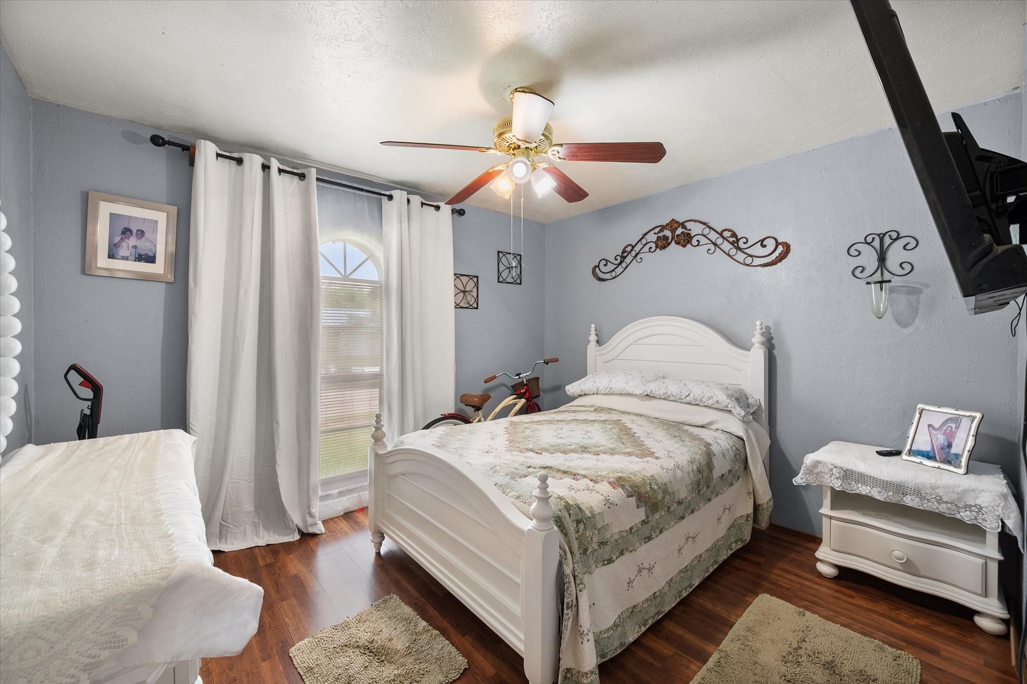 609 Columbine Lane Grand Prairie TX 75052
