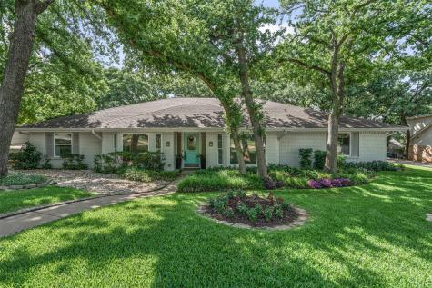 1917 Cliffbrook Court Fort Worth TX 76112