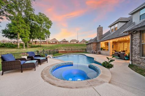 120 Riverbend Estates Drive Fort Worth TX 76112
