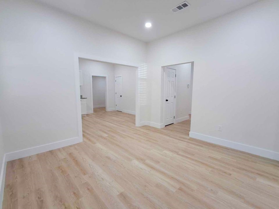 220 W Wardville Street Cleburne TX 76033