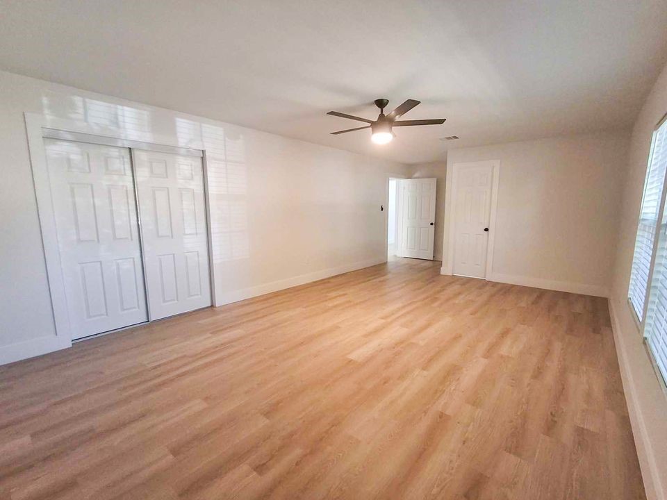 220 W Wardville Street Cleburne TX 76033