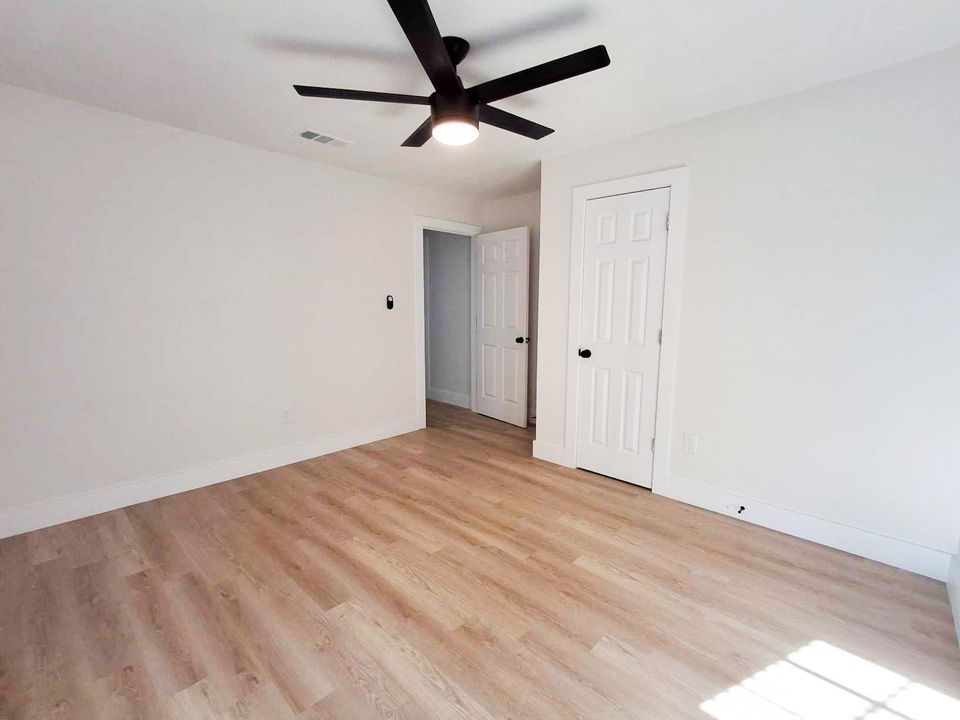 220 W Wardville Street Cleburne TX 76033