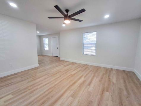 220 W Wardville Street Cleburne TX 76033