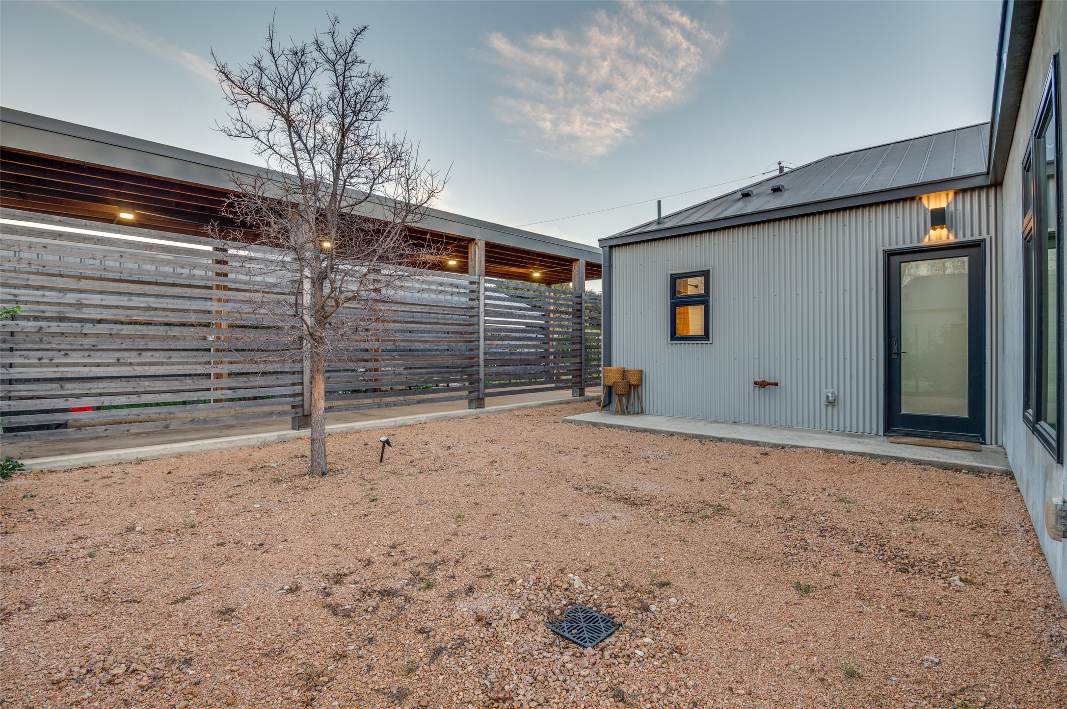1021 Nomas Street Dallas TX 75212