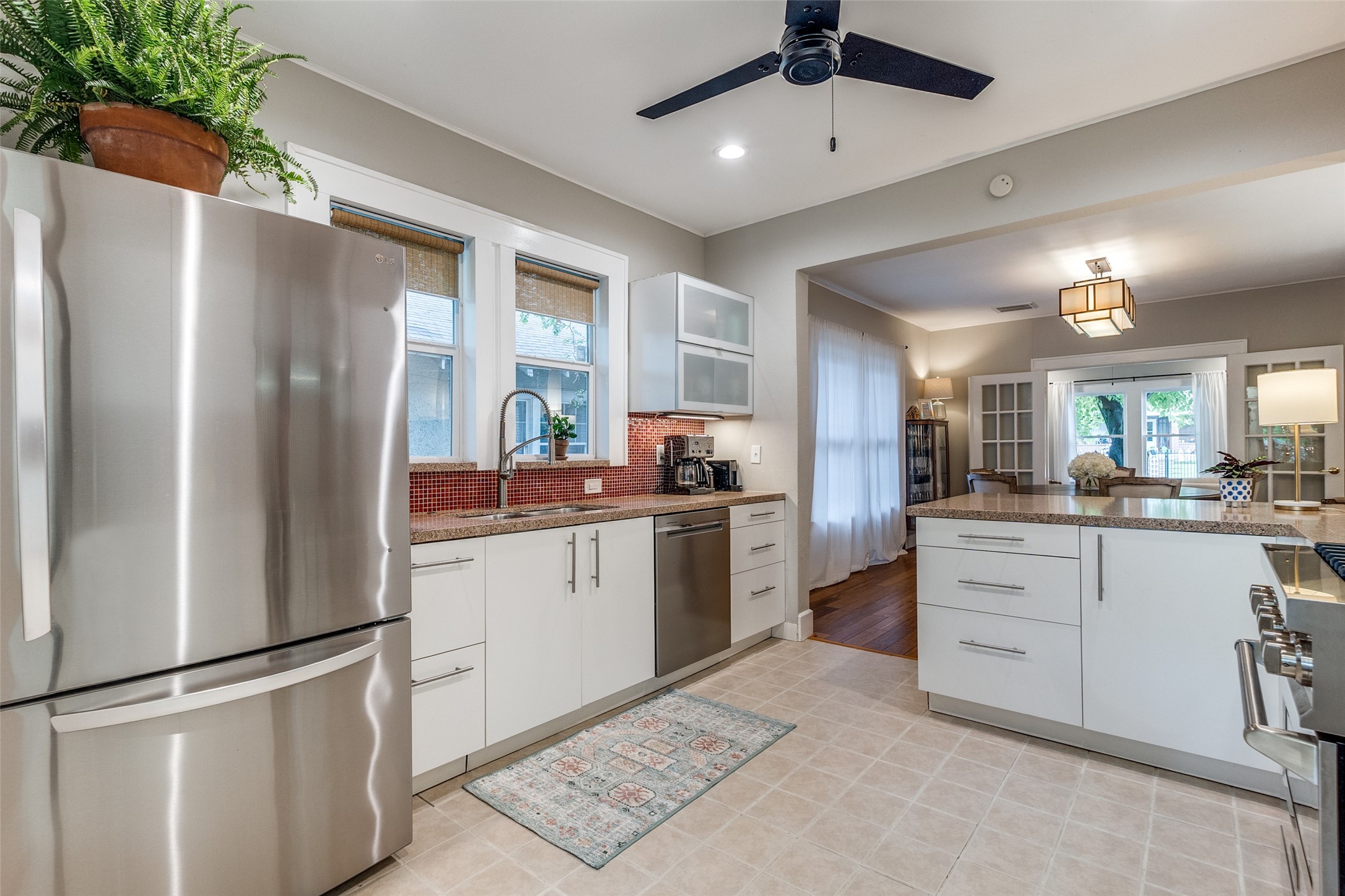 819 Parkview Avenue Dallas TX 75223