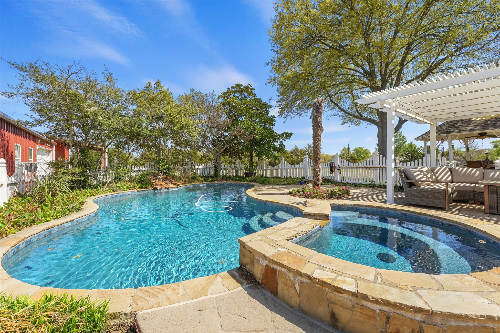 6 Park Lane Lucas TX 75002