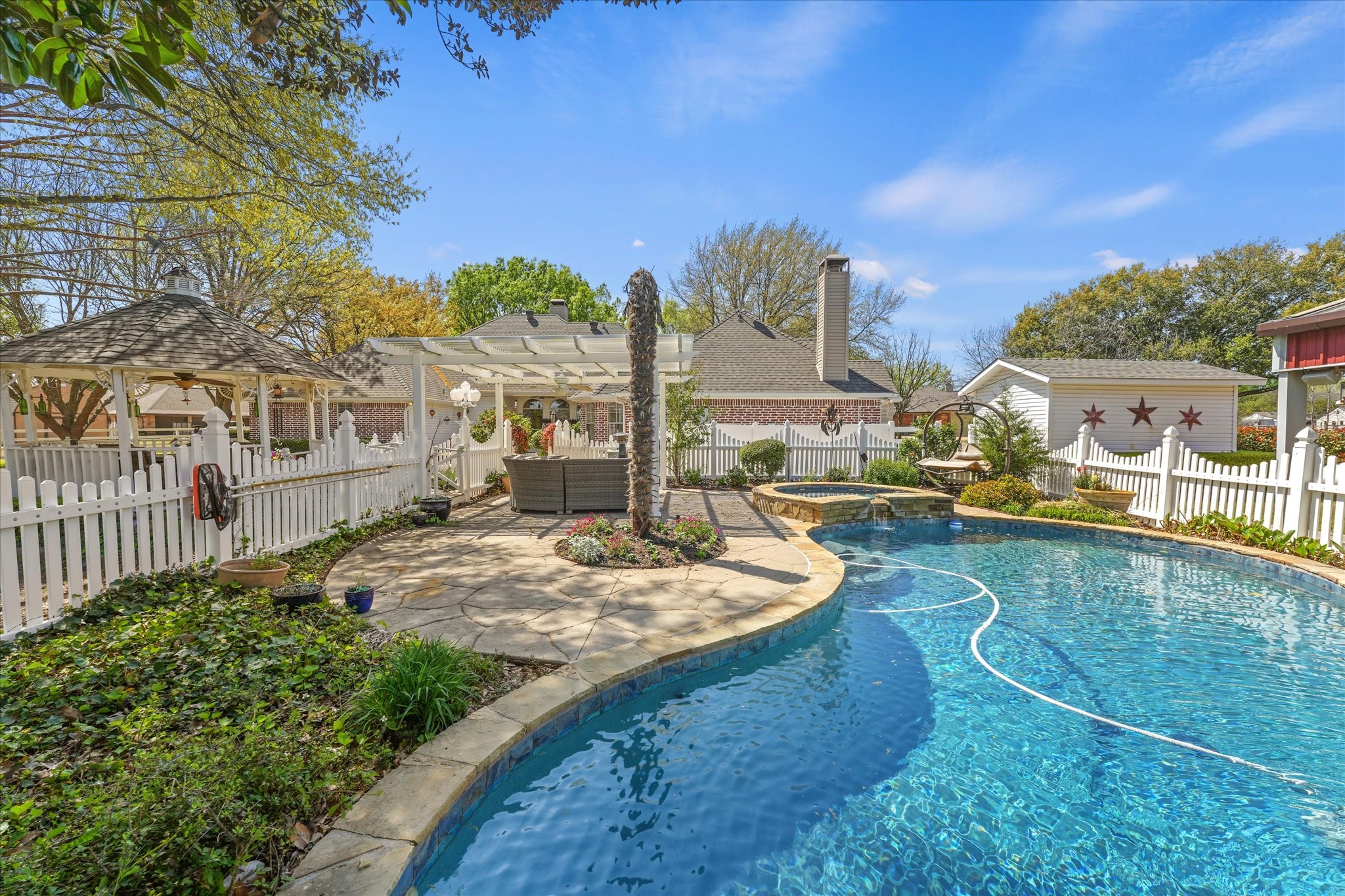 6 Park Lane Lucas TX 75002