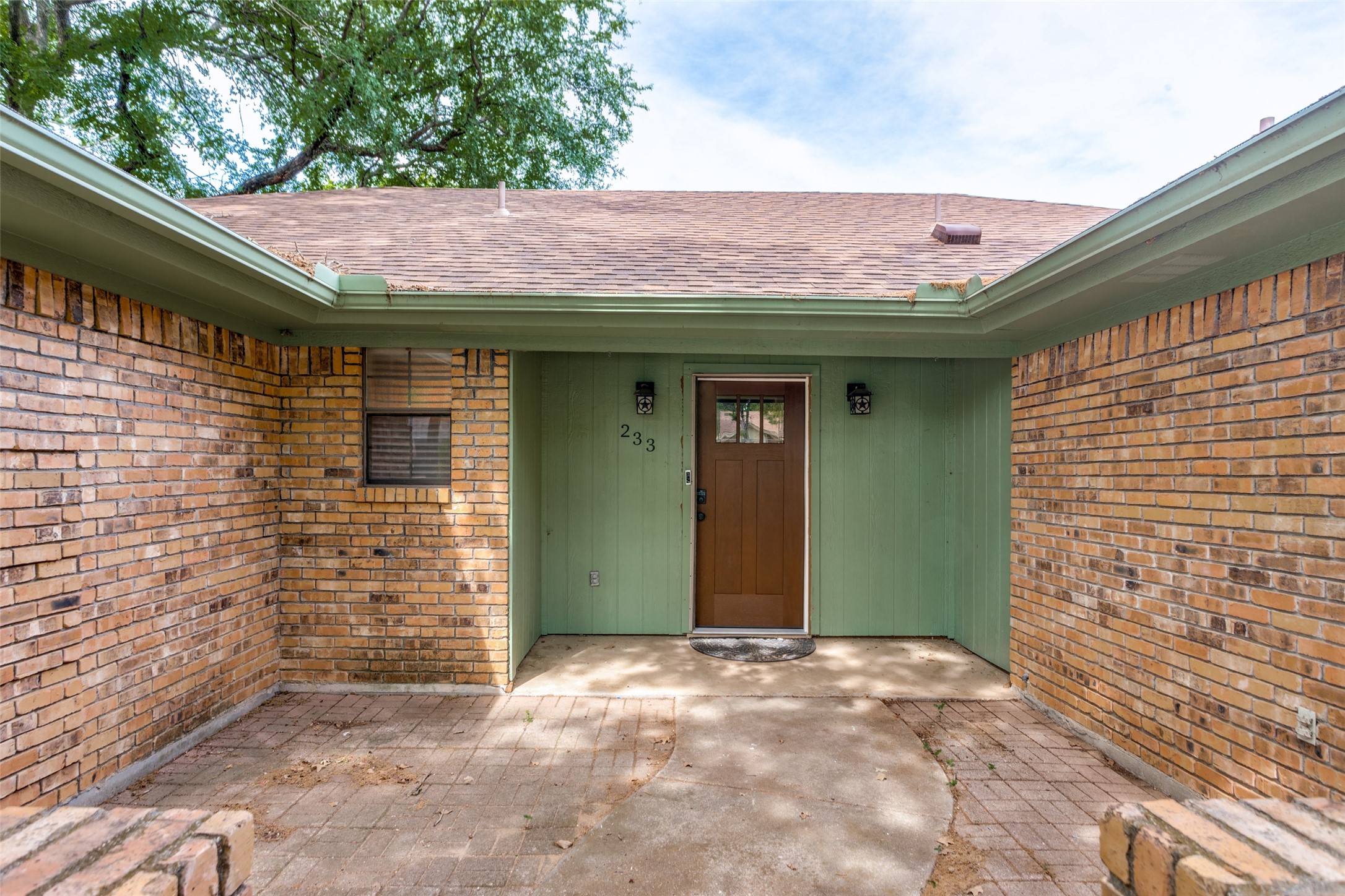 233 Billy Creek Drive Hurst TX 76053